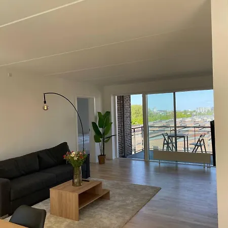 Sky High Ammersee Views 公寓 哥本哈根